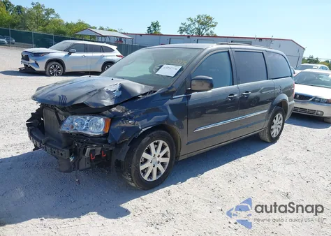 2015 Chrysler Town & Country Touring from USA, damaged, VIN 2C4RC1BG2FR565248